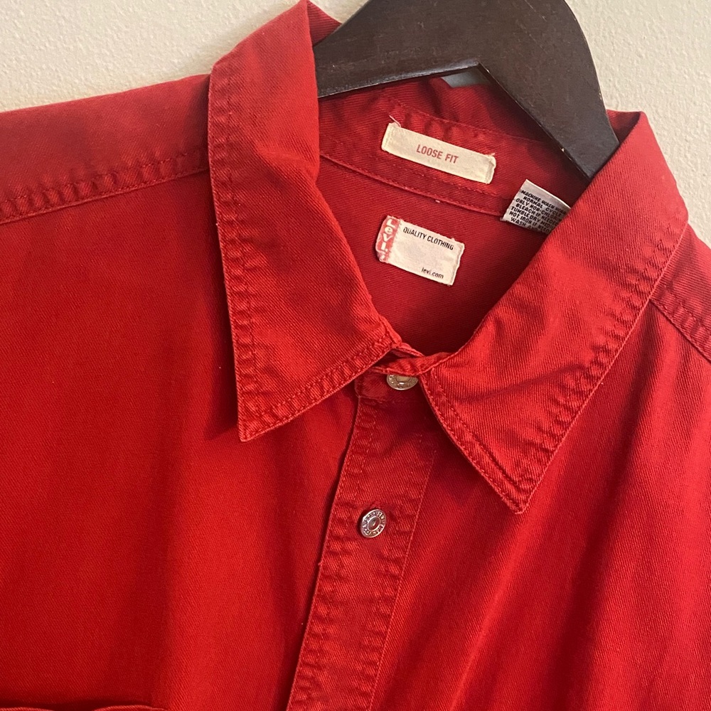 Levi's Men's Casual Red Loose Fit Silver Metal Buttons Long Sleeve Shirt VTG XL
